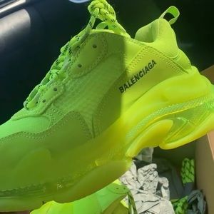 Balenciaga Triple S Size 42, worn once.Fluo yellow